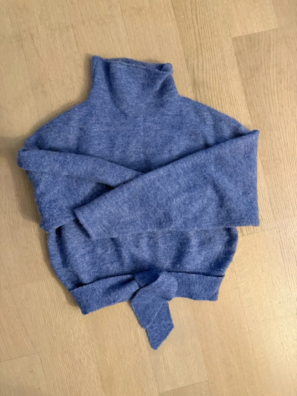Aritzia Lorin Tie-Waist Turtleneck Sweater - Picture 2 of 2